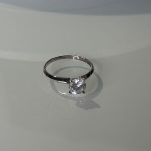 Sterling Silver Ring with 1ct CZ size 7
